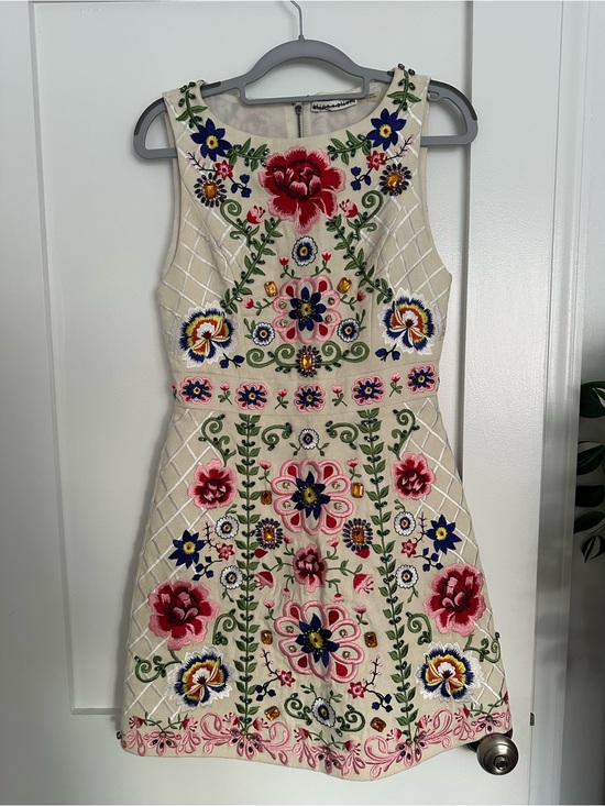 Alice + Olivia Dresses & Skirts - Alice + Olivia Lindsey Embroidered and Embellished Mini Dress